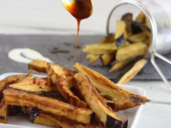 Fried aubergines with sugar cane honey