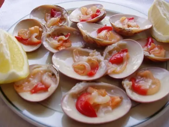 plate of fine shells