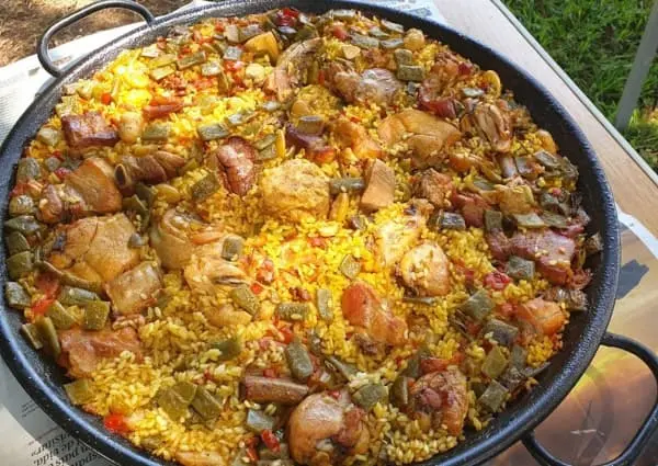 Paella à la viande