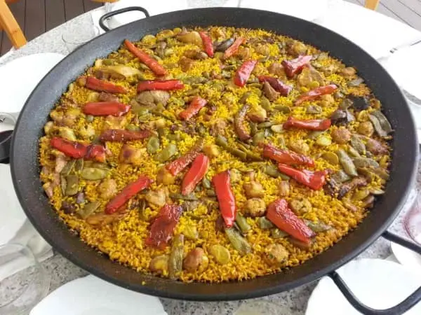 Paella valenciana