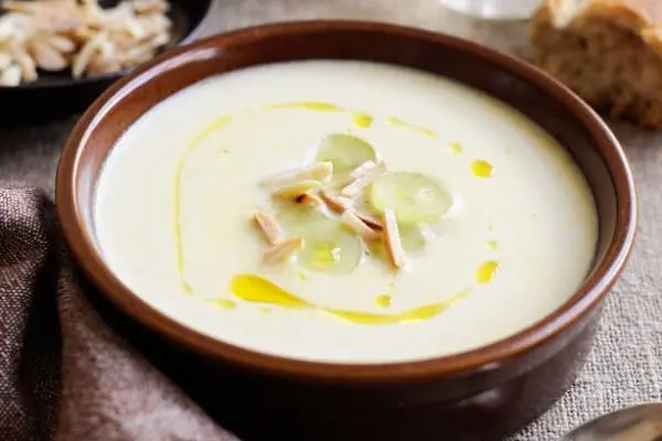 Soupe froide à l'Ajoblanco