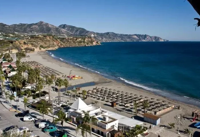 Vista aerea de la Playa de Burriana en Nerja Malaga